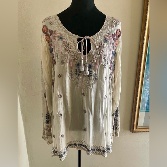 Stunning Johnny Was Silk Embroidered Top - Picture 8 of 8